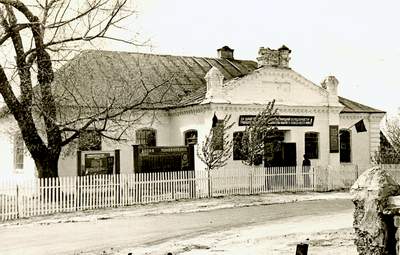 Первая школа в Таволжанке